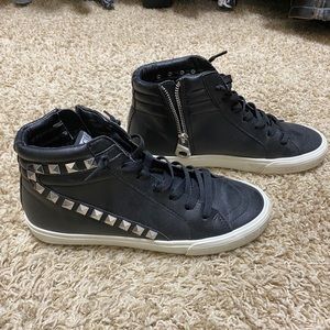 VICI studded black sneaker